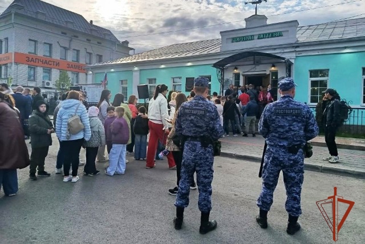Росгвардейцы Алтайского края обеспечили безопасность «Ночи музеев»