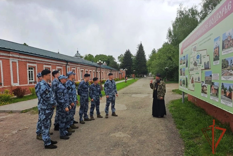 Сотрудники бийского ОМОН прикоснулись к истории православия на Алтае