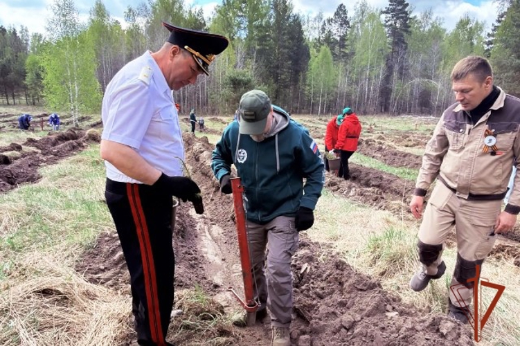 Руководитель Управления Росгвардии по Алтайскому краю принял участие в патриотической акции 