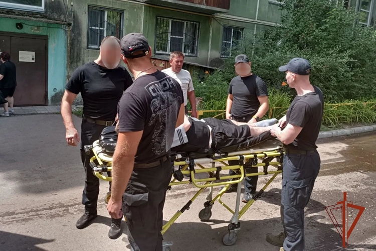 В Алтайском крае сотрудники Росгвардии оказали помощь участнику СВО