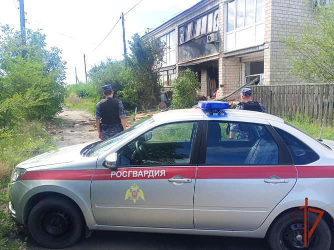 Сотрудники вневедомственной охраны Алтайского края оказали помощь в Славгороде при взрыве газа в двухэтажном доме