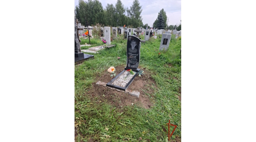 В Алтайском крае росгвардейцы почтили память сотрудников СОБР, погибших при выполнении служебных обязанностей 