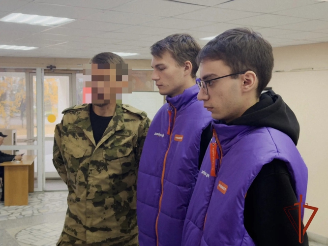 Ветераны Росгвардии организовали выставку на слете патриотических объединений в Алтайском крае